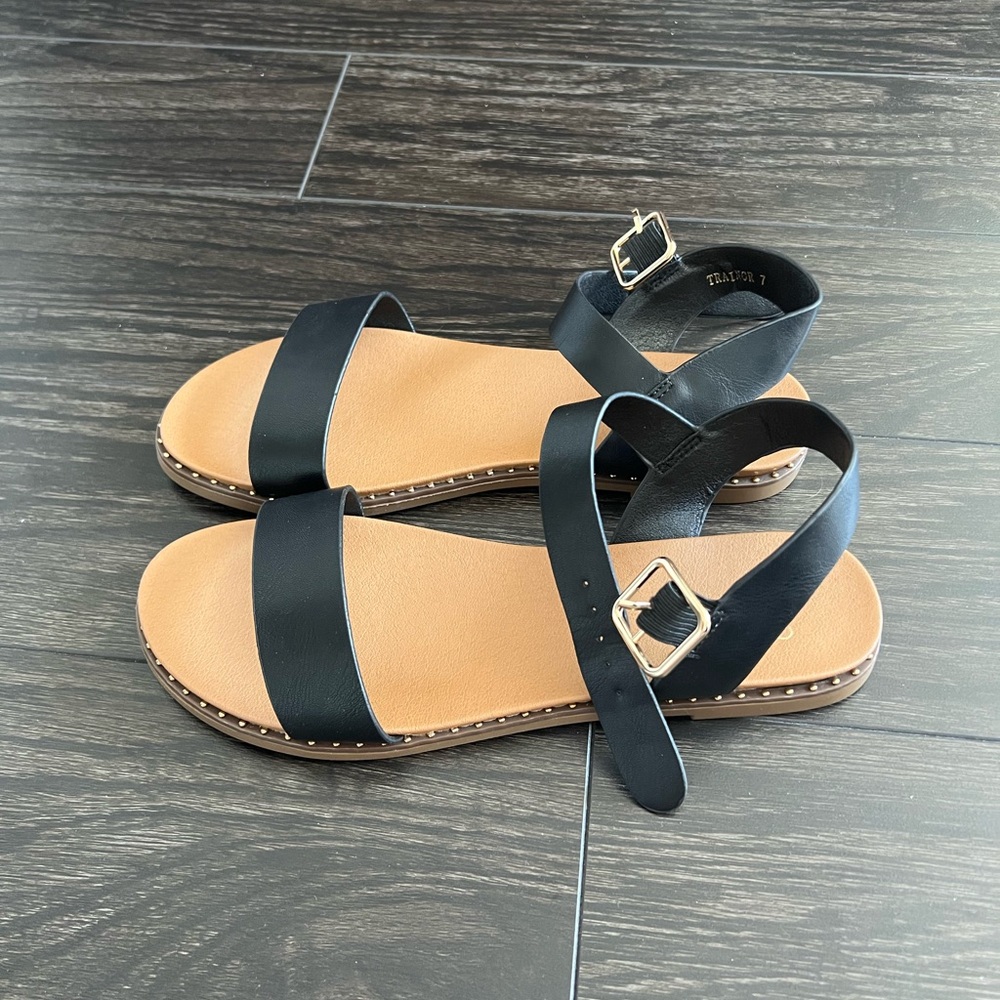 Black and Tan Minimalist Sandals with Ankle Strap